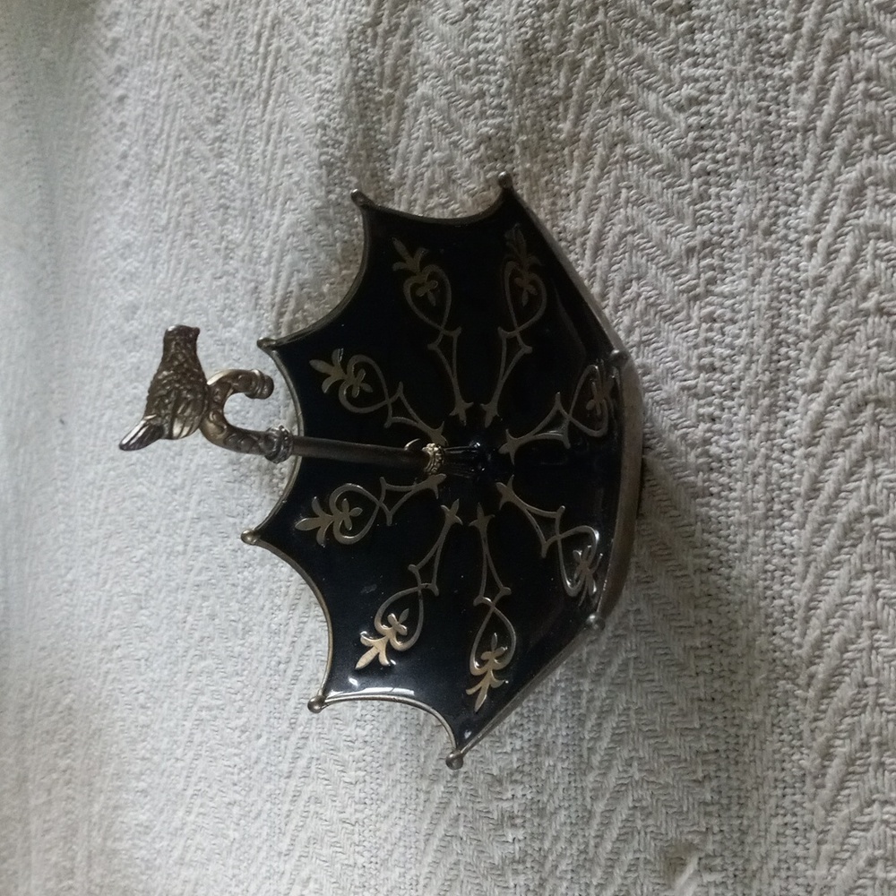 Cynthia Rowley Jewelry/Ring Holder Dish